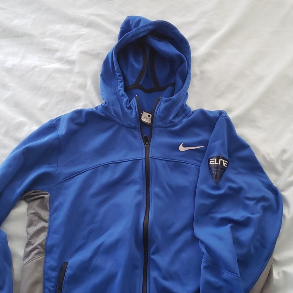 Nike mens thermafit basketball hoodie large